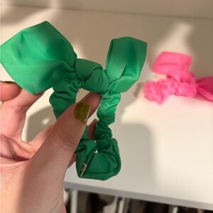 Stoney clover hair bow
